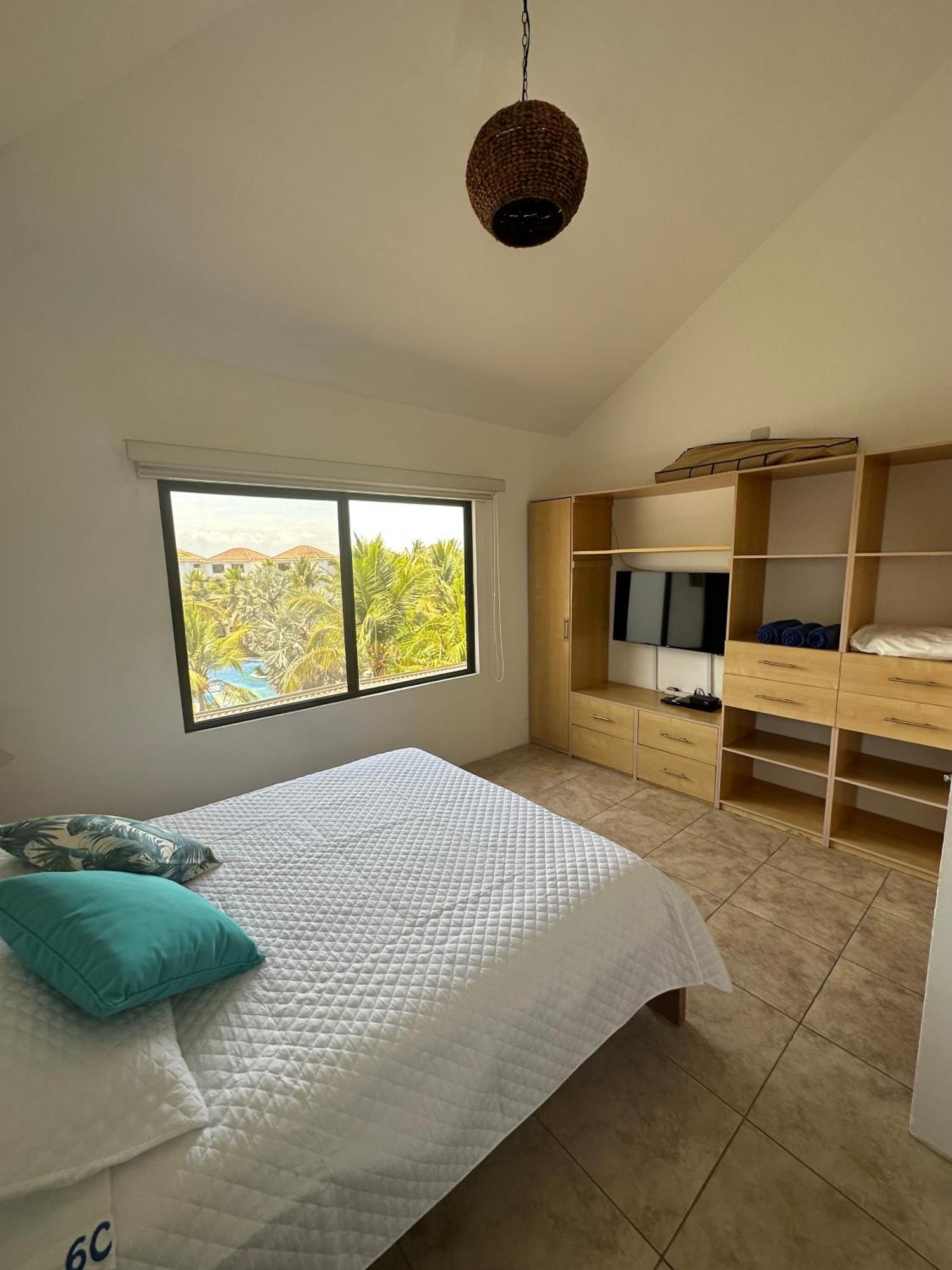 Apartment In Monterrico El Gariton